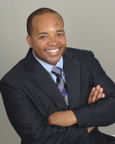 Image for mortgage professional Dante Royster in Brookfield, IL