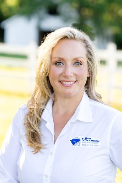 Image for real estate agent Deana Brummett with Coldwell Banker Realty in Charlotte, NC